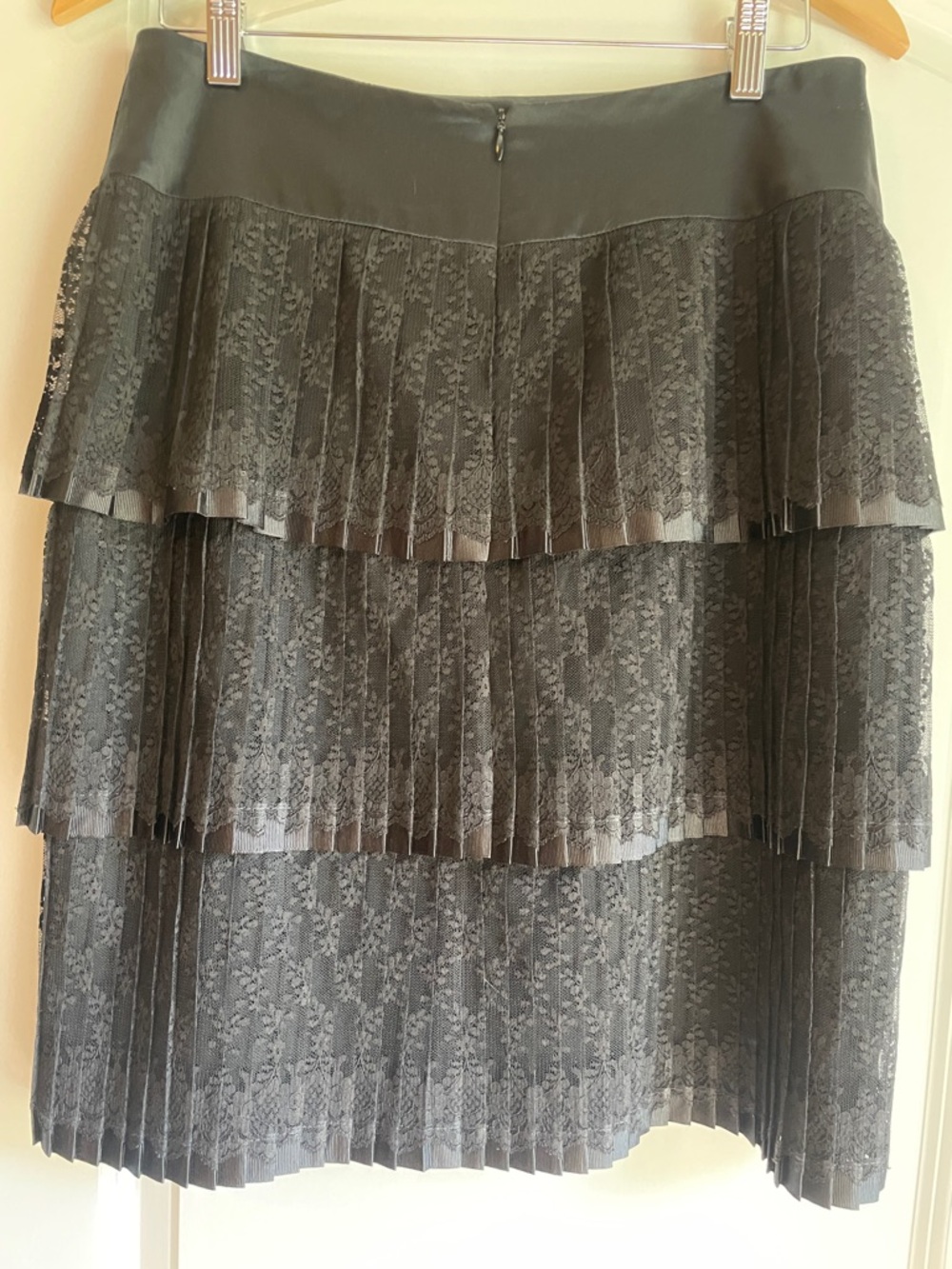 Kay Unger Black Silk and Lace Tiered Midi Skirt Size 10 - Picture 5 of 10